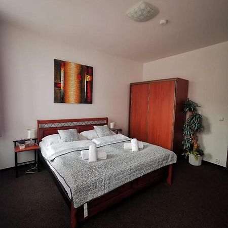 Hotel Palackeho 135 Мельник Экстерьер фото
